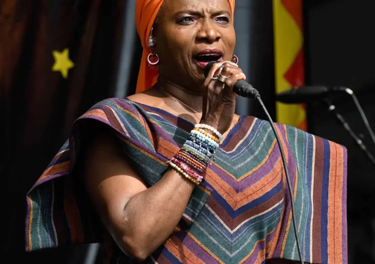 Angelique-Kidjo-1