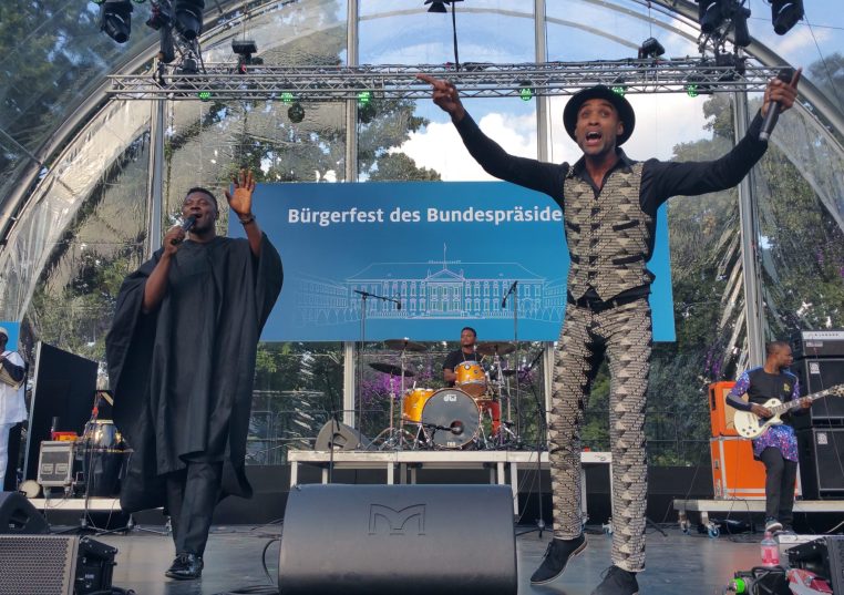 Bantu_group_at_Burgerfest_2015_Berlin_p68no4.jpg