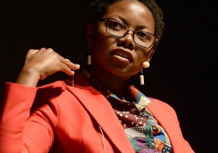 NoViolet_Bulawayo_at_Melbourne__Australia_hebjtt.jpg